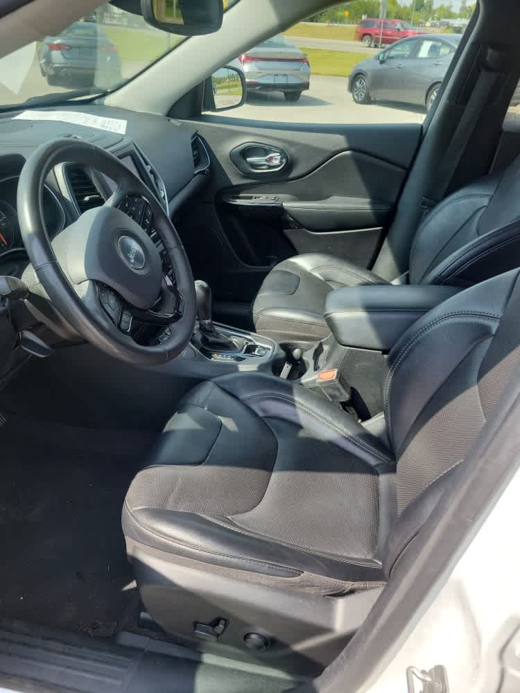 2023 Jeep Cherokee Altitude Lux