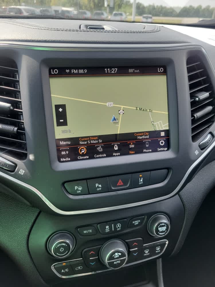 2023 Jeep Cherokee Altitude Lux