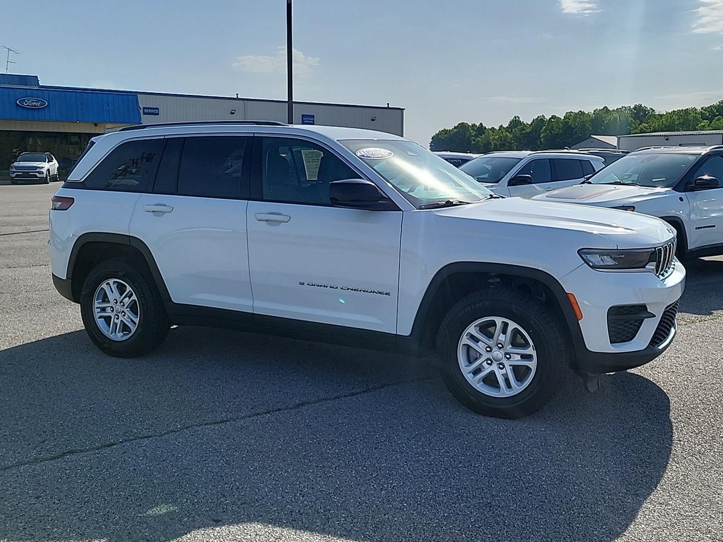 2023 Jeep Grand Cherokee Laredo