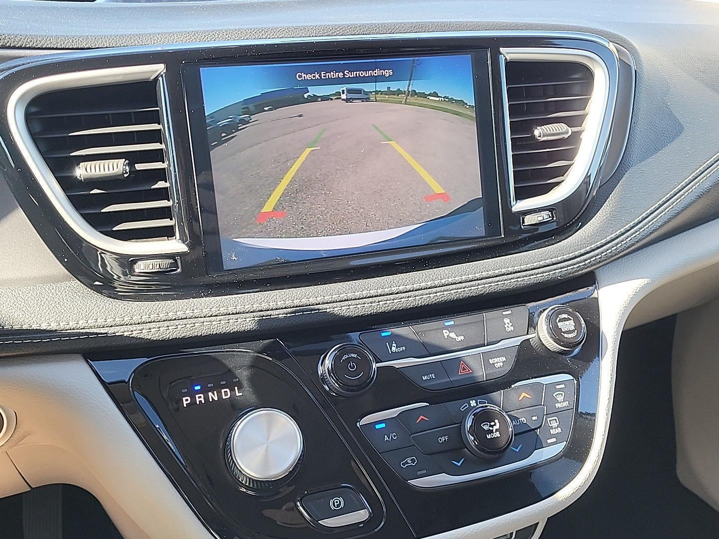2024 Chrysler Pacifica Hybrid Select