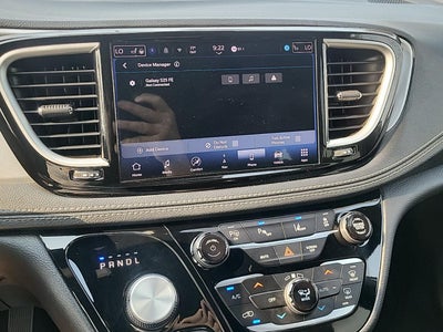 2024 Chrysler Pacifica Hybrid S Appearance Pkg