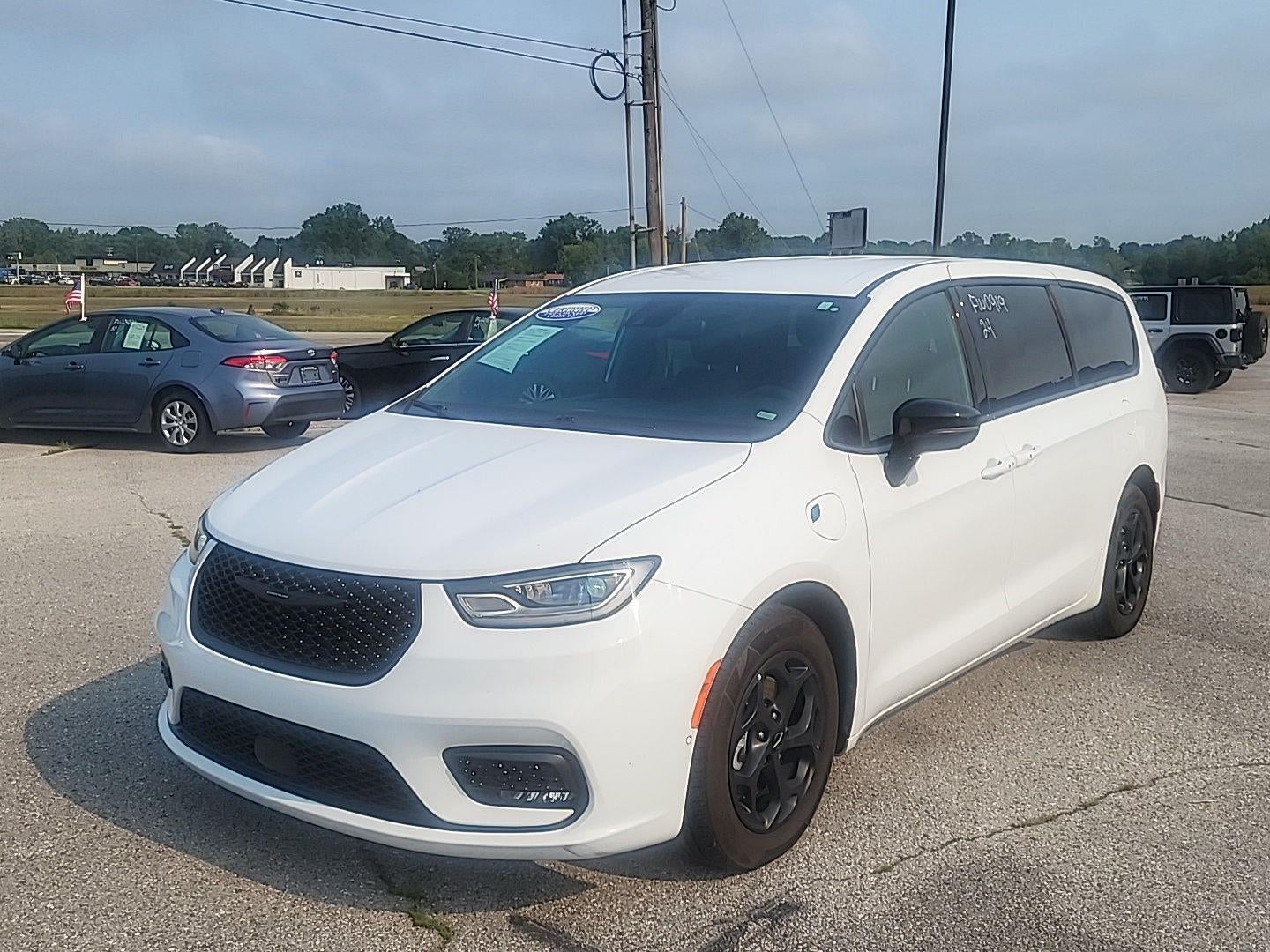 2024 Chrysler Pacifica Hybrid S Appearance Pkg