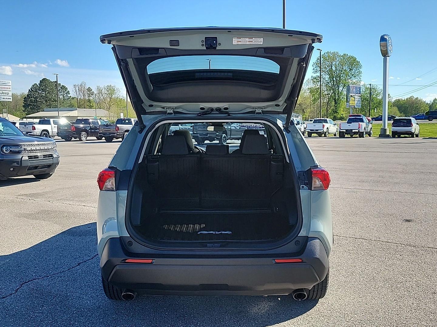 2020 Toyota RAV4 XLE