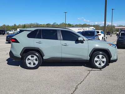 2020 Toyota RAV4 XLE