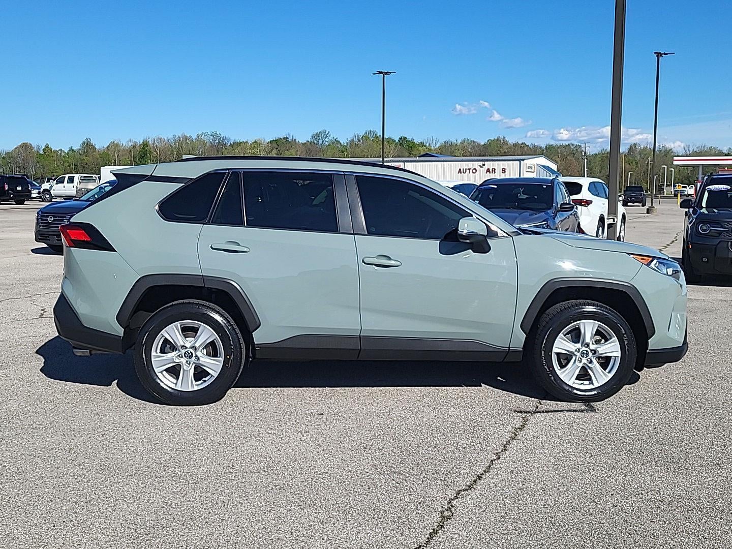 2020 Toyota RAV4 XLE