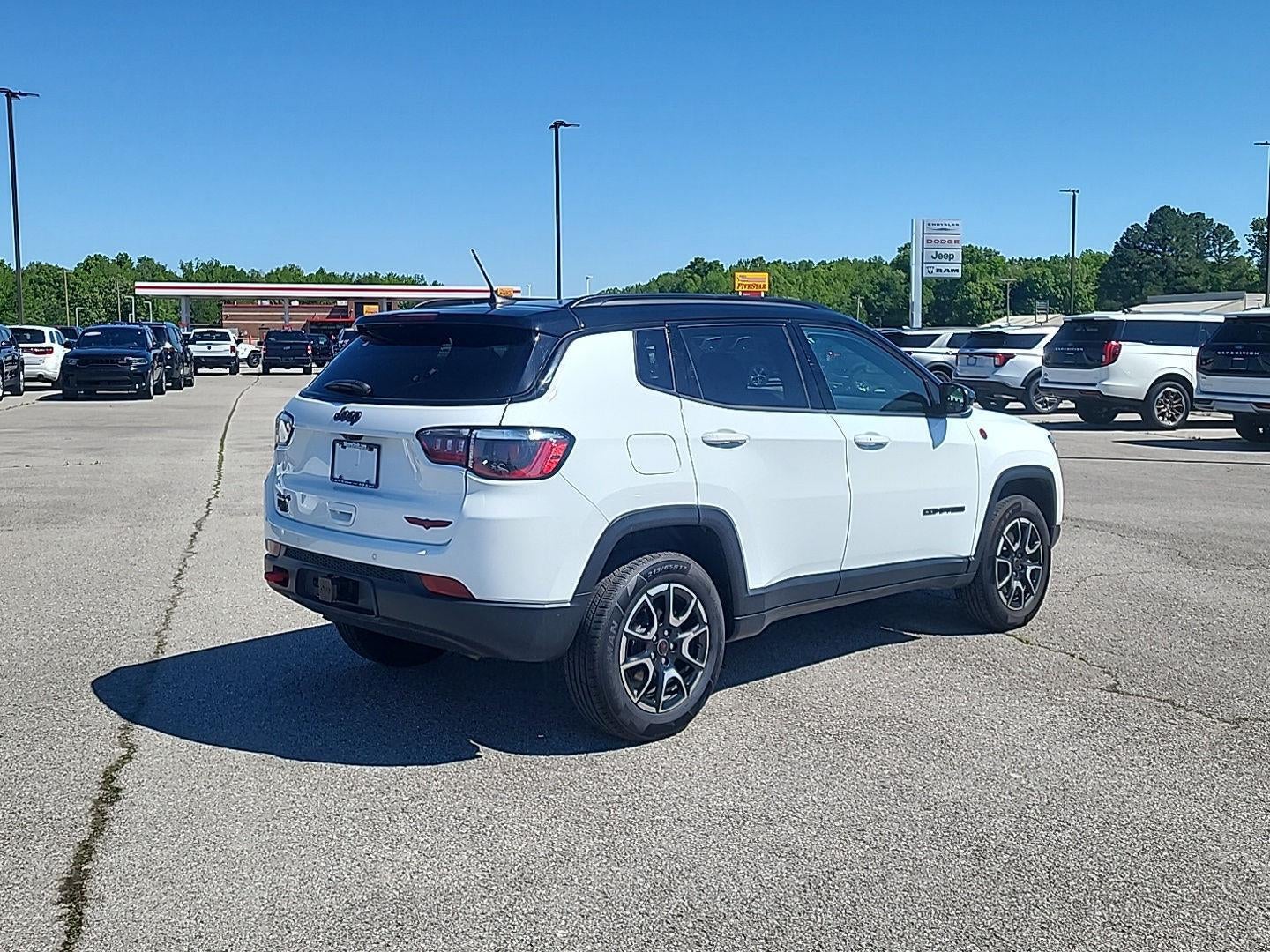 2025 Jeep Compass Trailhawk