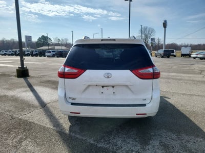 2015 Toyota Sienna LE
