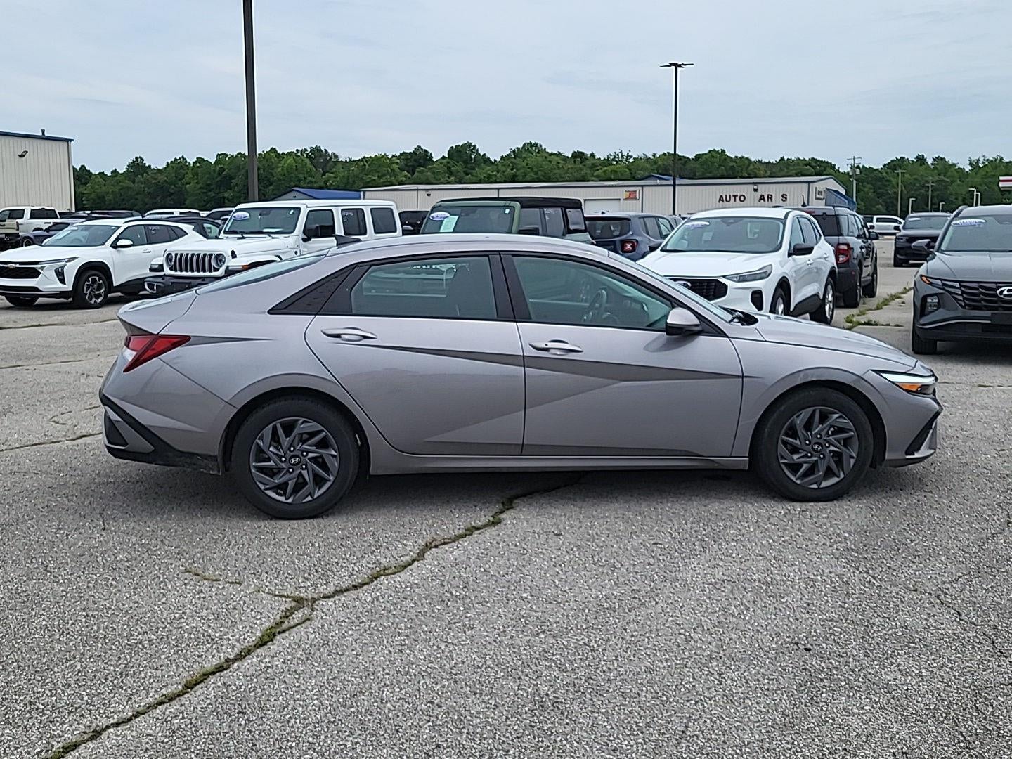 2024 Hyundai Elantra SEL