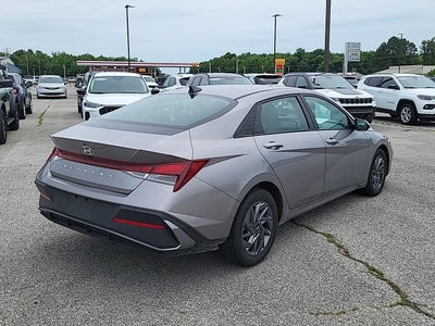 2024 Hyundai Elantra SEL