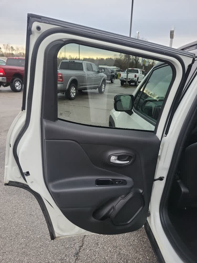 2023 Jeep Renegade Trailhawk