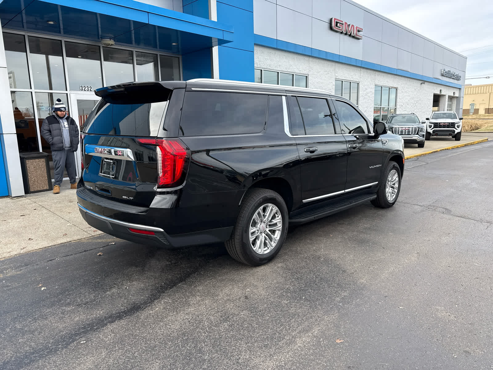2023 GMC Yukon XL SLT