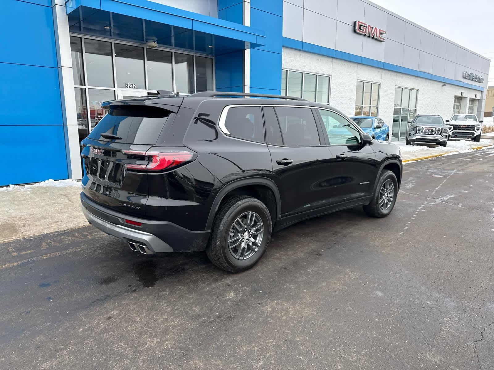 2025 GMC Acadia Elevation