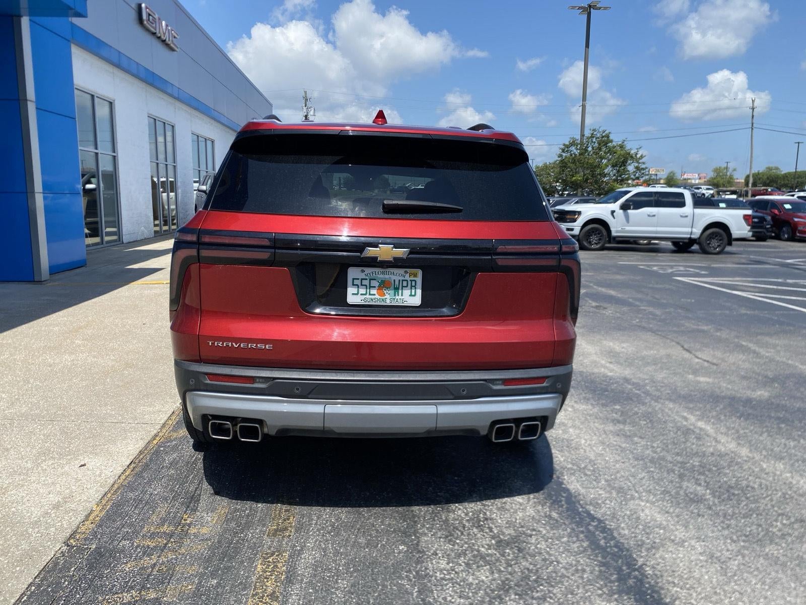 2025 Chevrolet Traverse LT