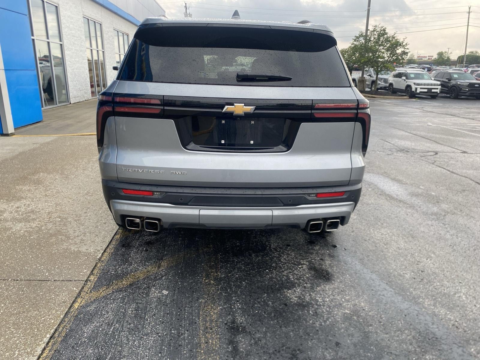 2025 Chevrolet Traverse LT