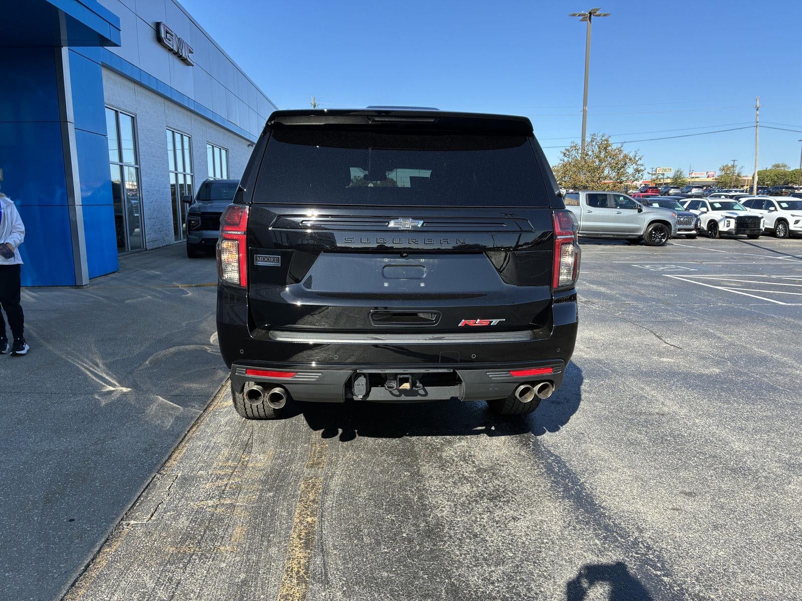 2023 Chevrolet Suburban RST