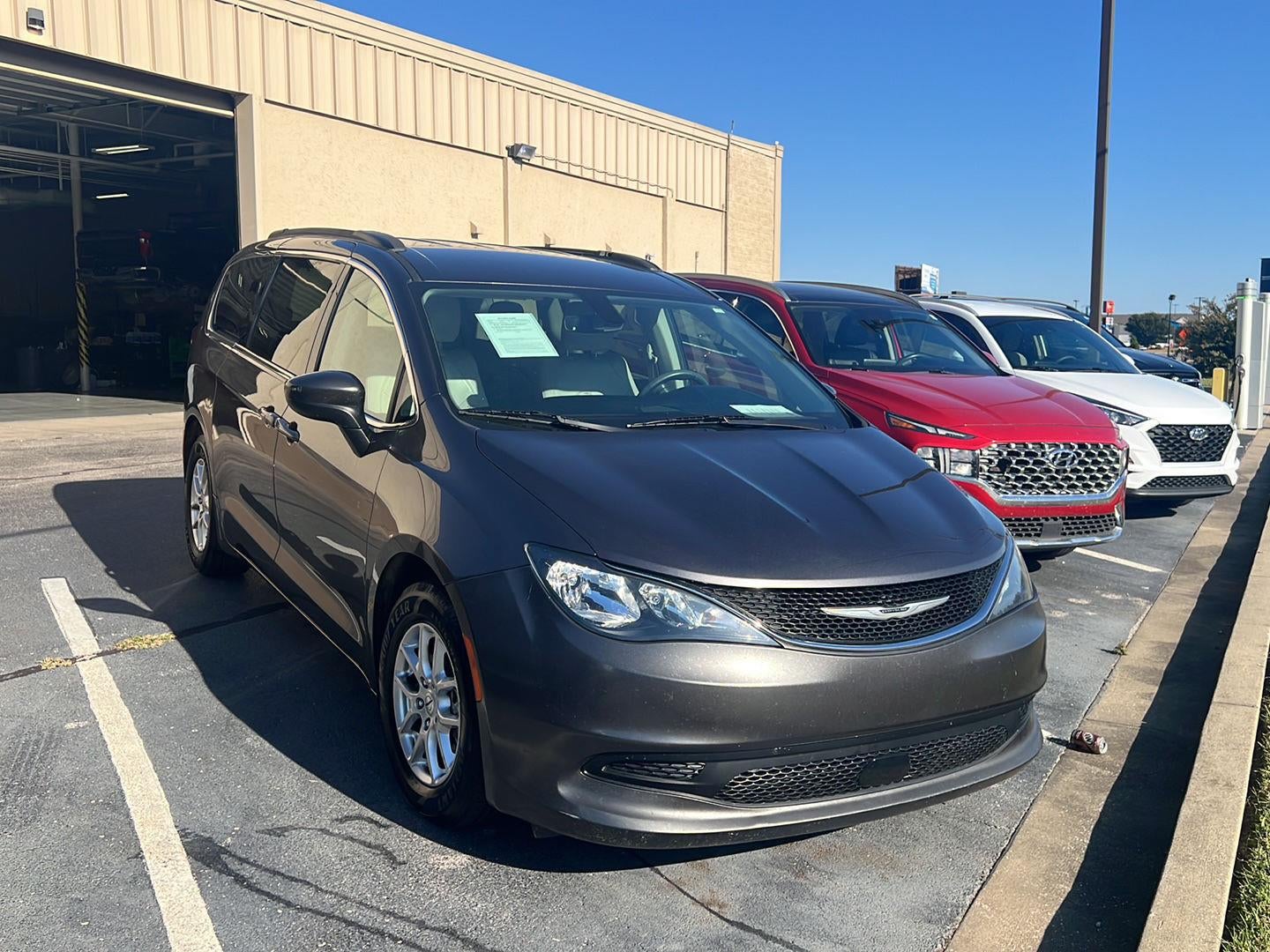 2021 Chrysler Voyager LXI