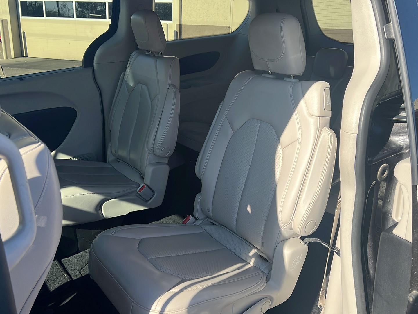 2021 Chrysler Voyager LXI