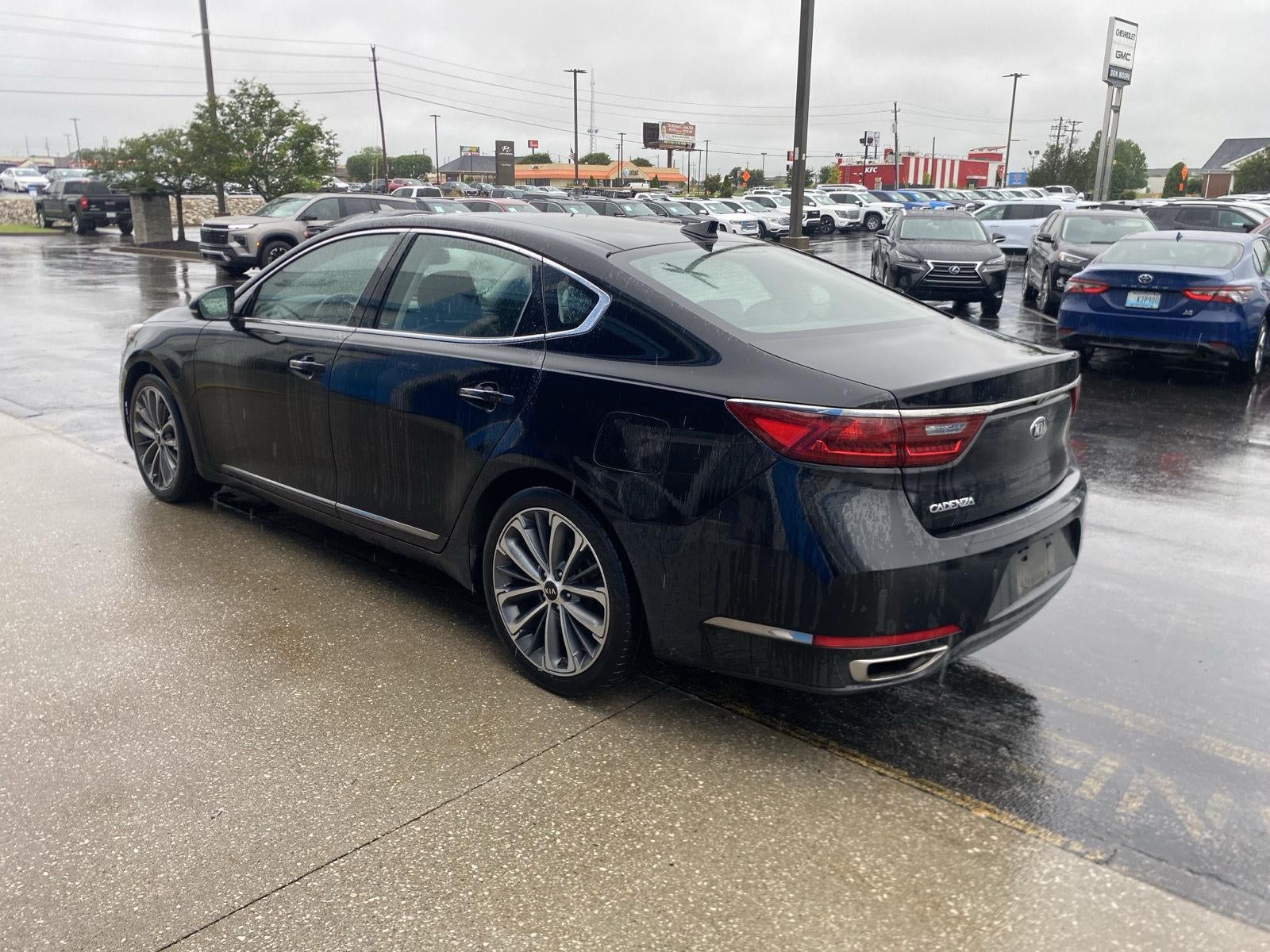 2019 Kia Cadenza Technology