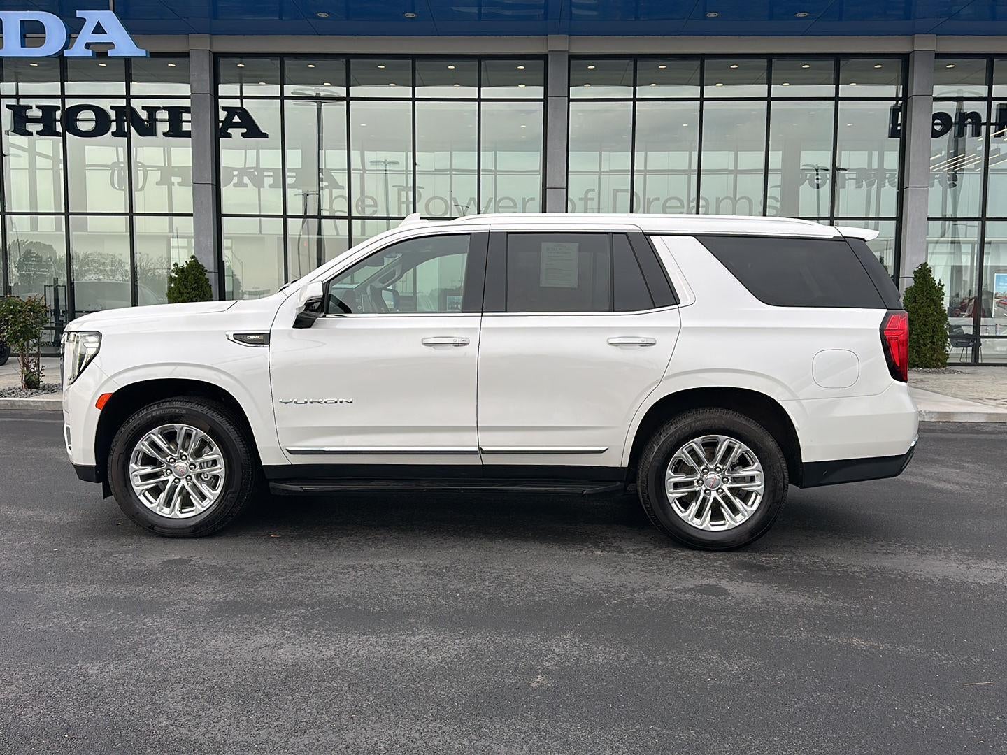 2022 GMC Yukon SLT