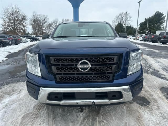 2023 Nissan Titan SV