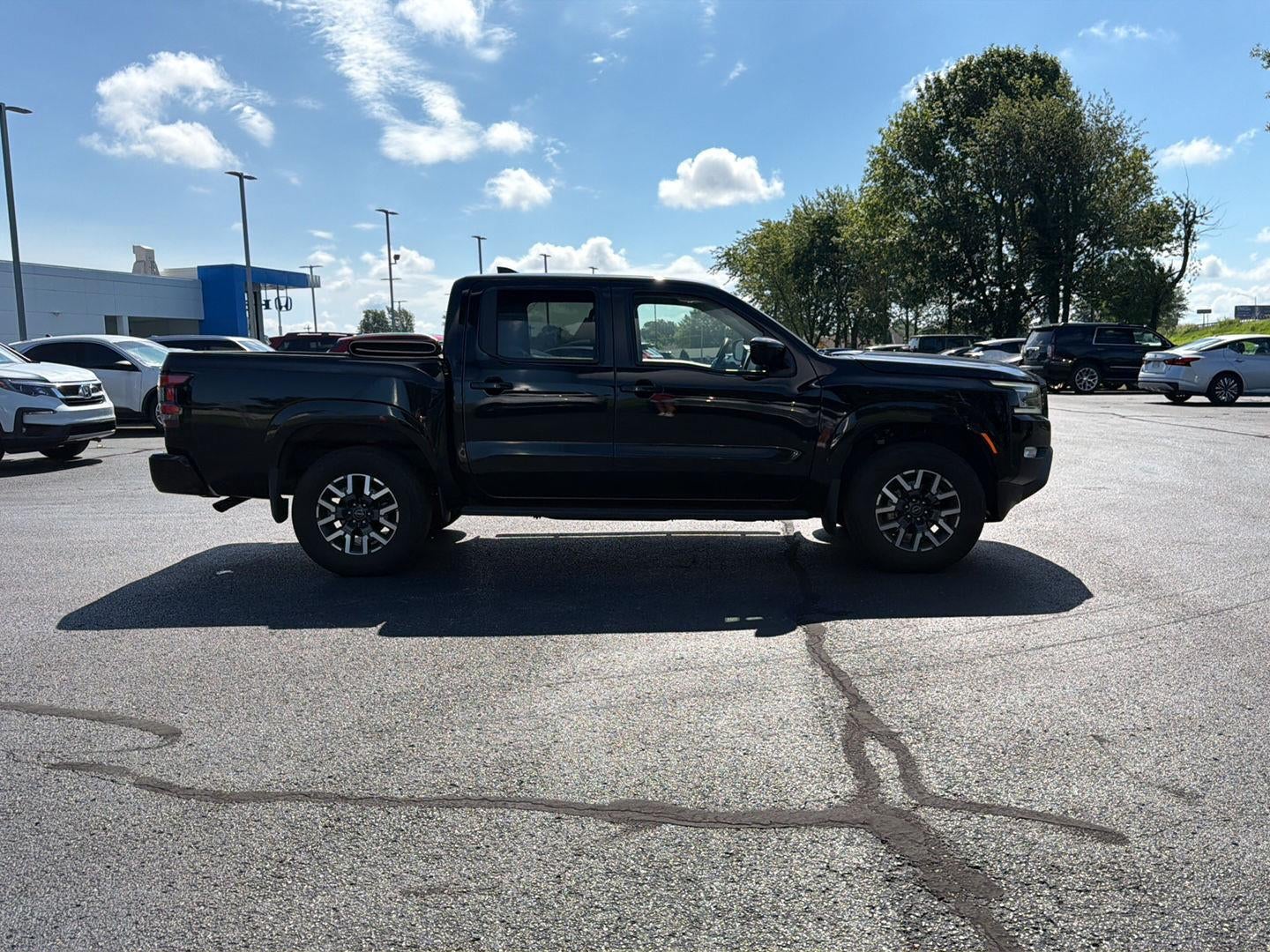 2024 Nissan Frontier SL