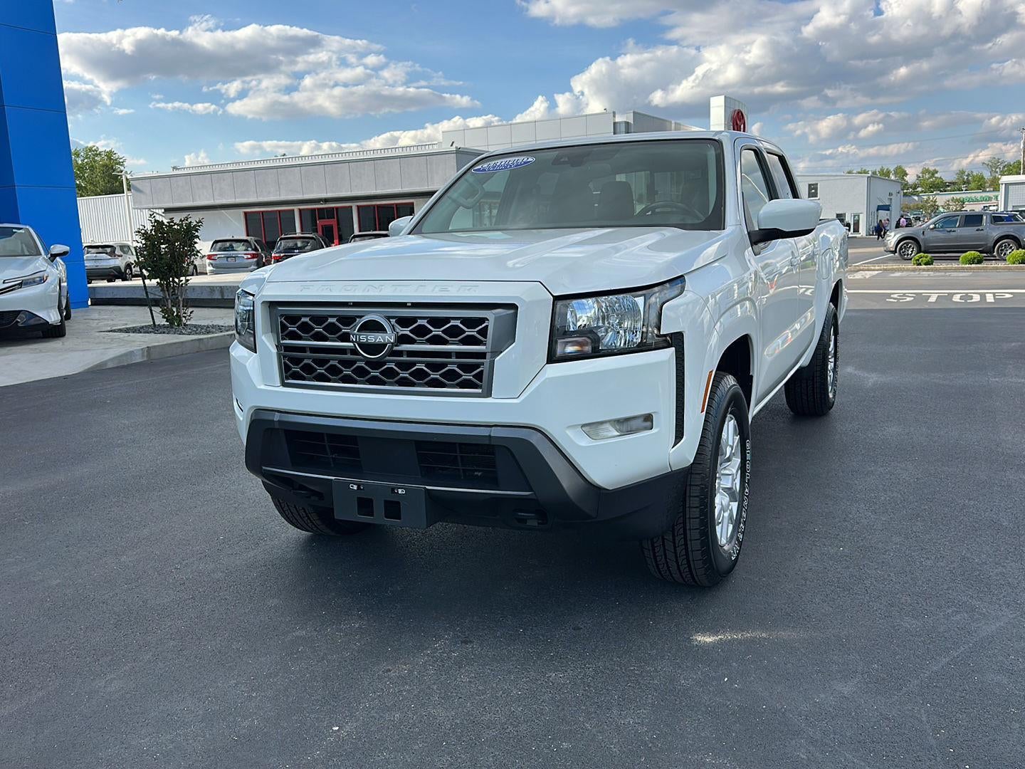 2023 Nissan Frontier SV