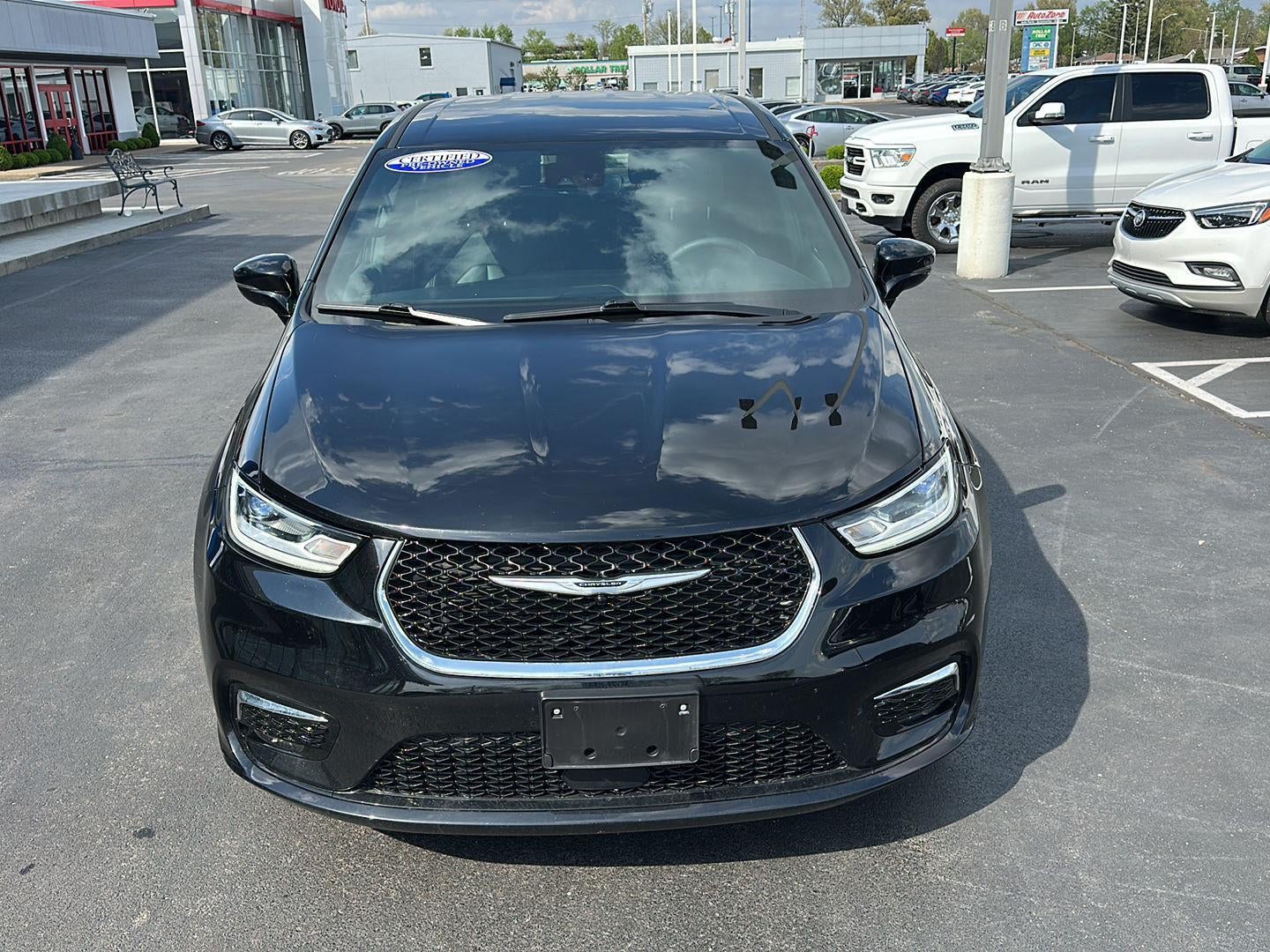 2025 Chrysler Pacifica Select