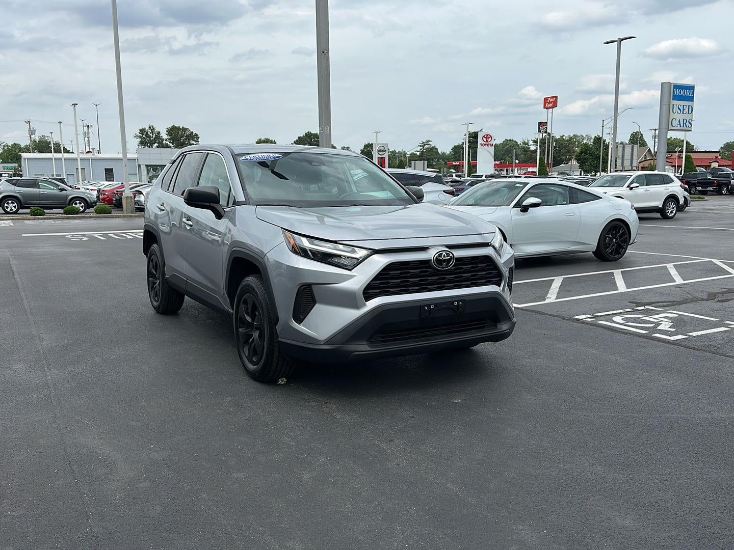 2023 Toyota RAV4 LE