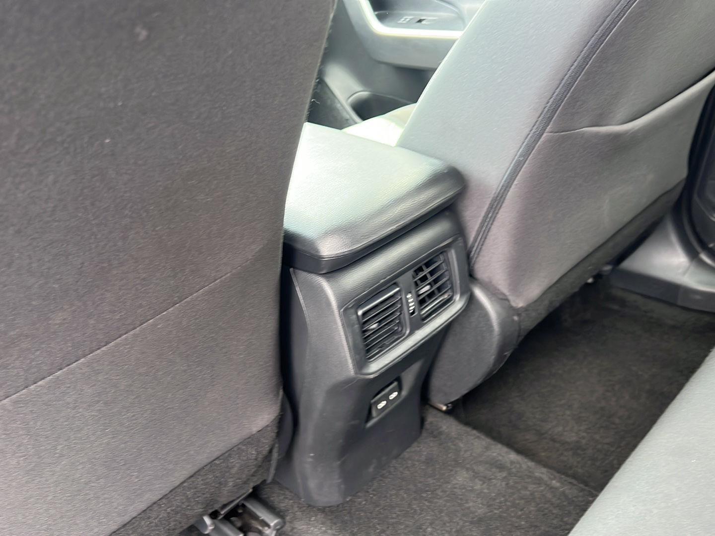 2024 TOYOTA TRUCK RAV4 XLE