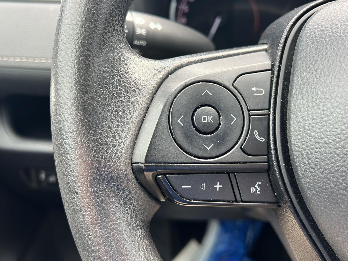 2024 TOYOTA TRUCK RAV4 XLE