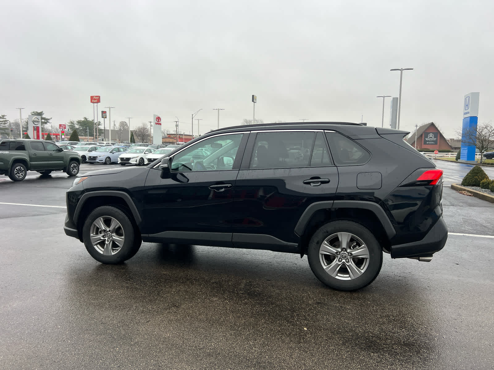2024 Toyota RAV4 XLE