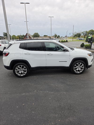 2022 Jeep Compass Latitude Lux