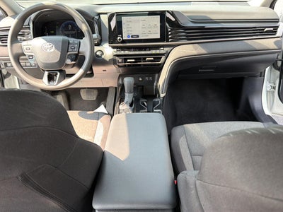 2025 Toyota Camry LE