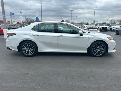2024 Toyota Camry Hybrid XLE
