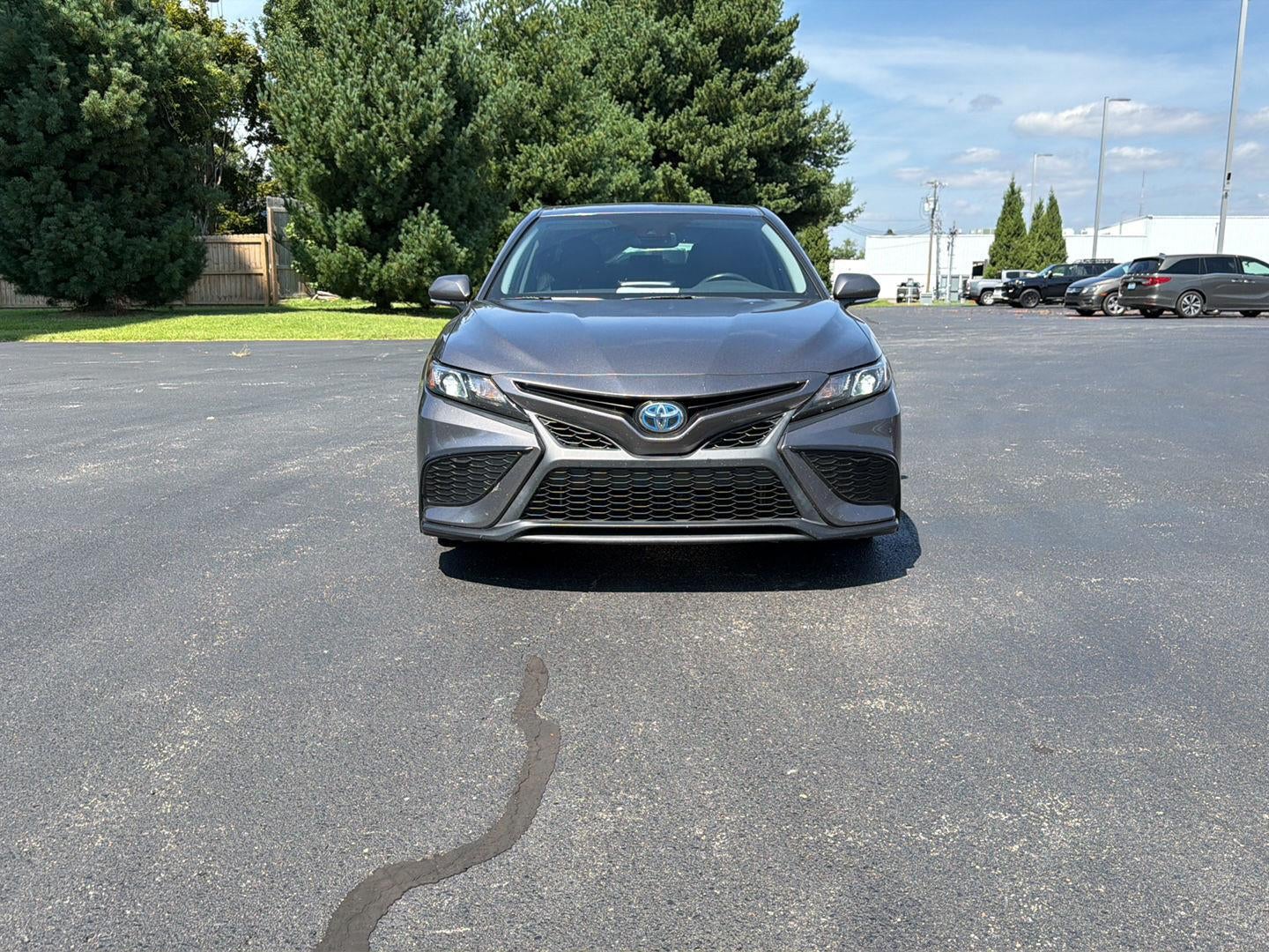 2022 Toyota Camry Hybrid SE