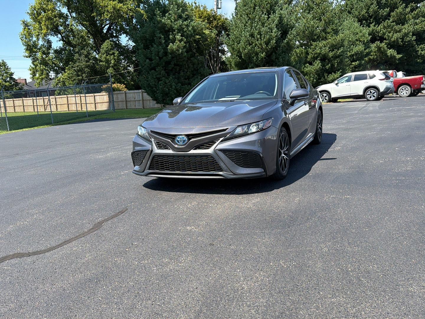2022 Toyota Camry Hybrid SE