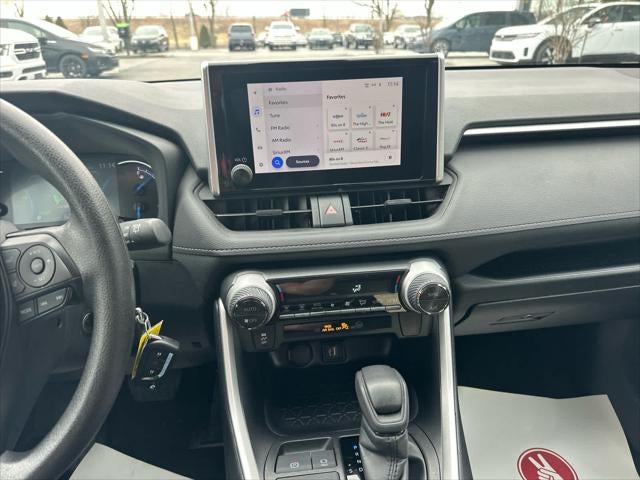 2025 Toyota RAV4 Hybrid LE