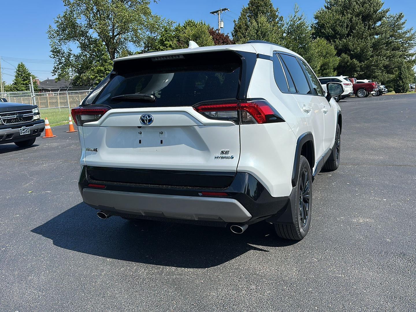 2023 Toyota RAV4 Hybrid SE
