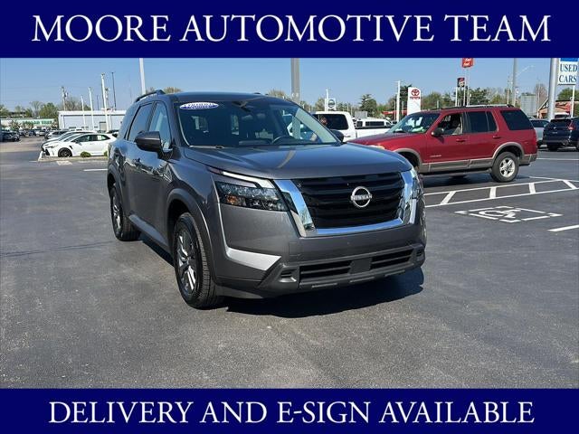 2025 Nissan Pathfinder SV