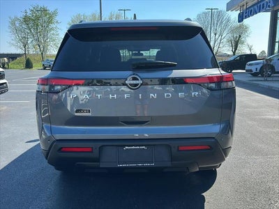 2025 Nissan Pathfinder SV
