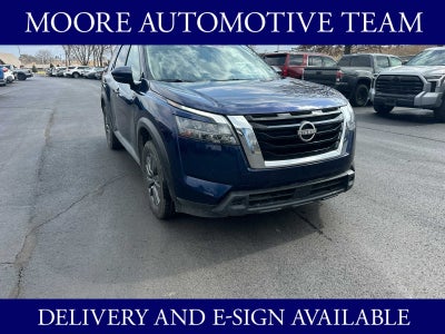 2025 Nissan Pathfinder SV