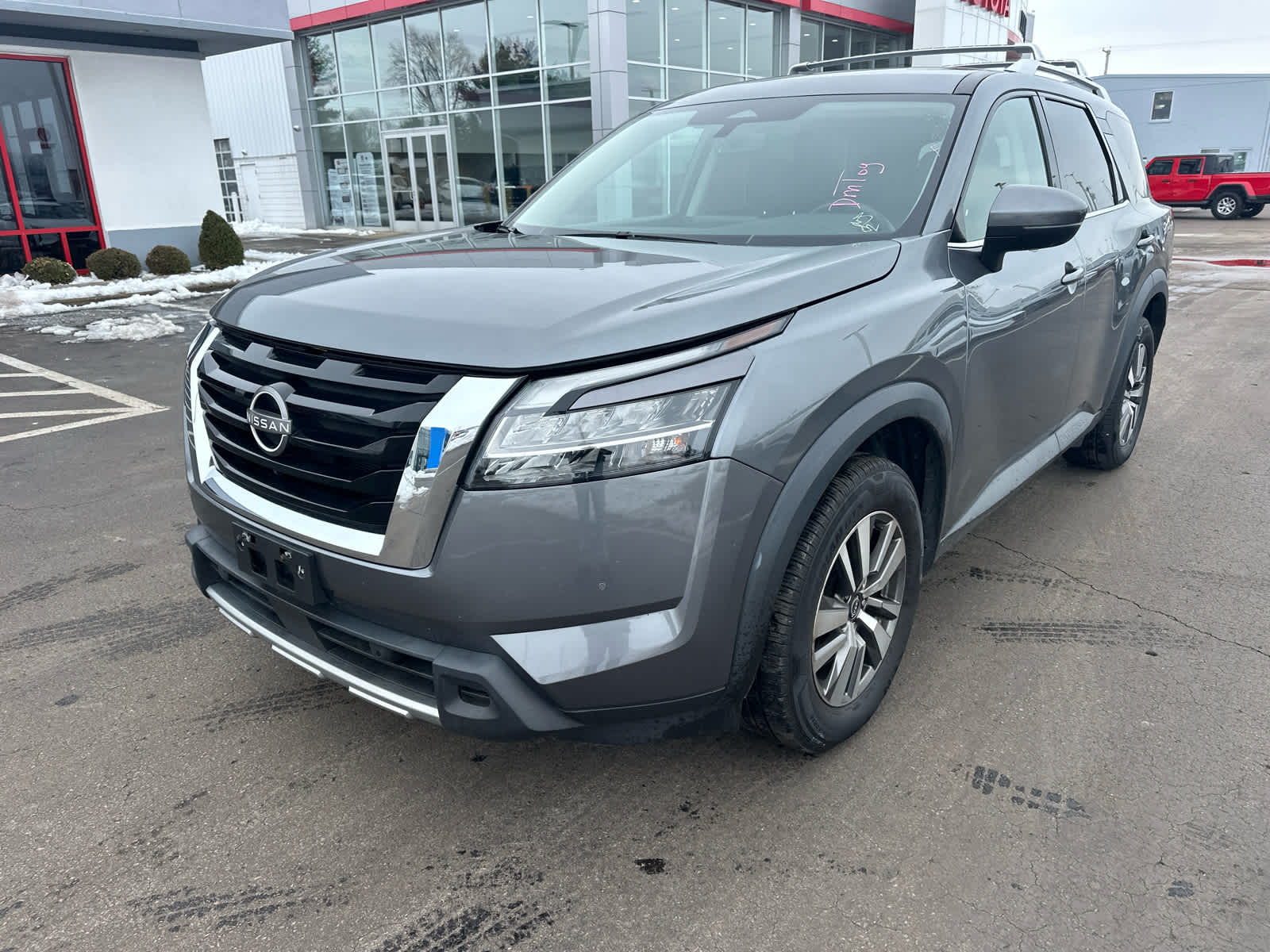 2023 Nissan Pathfinder SL