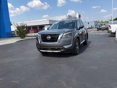 2025 Nissan Pathfinder Platinum