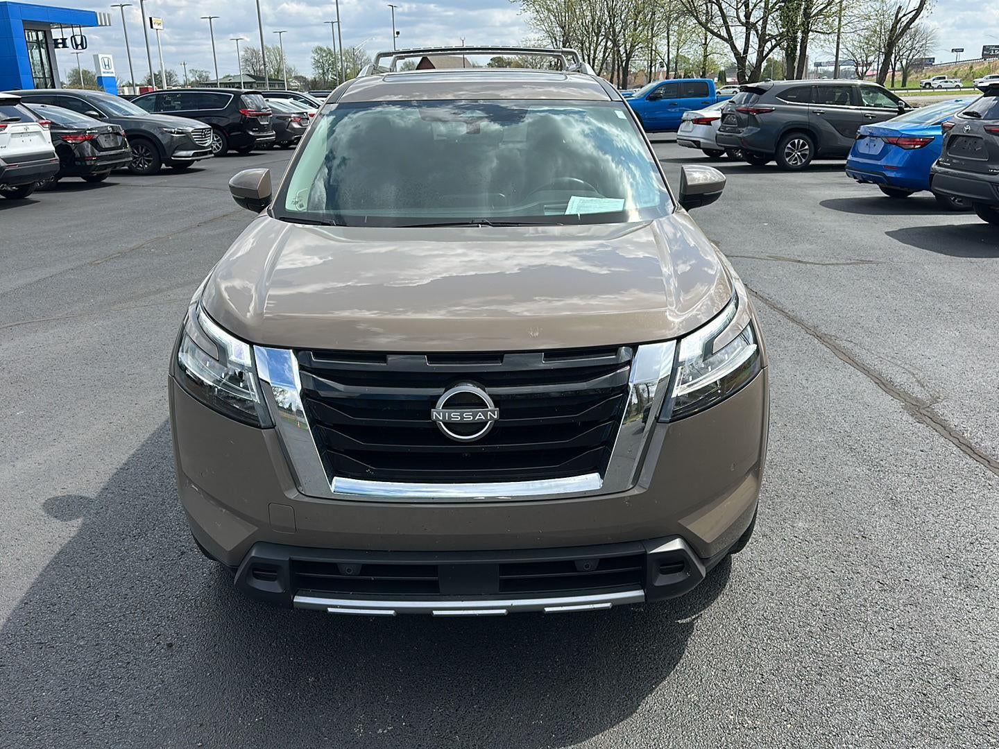 2024 Nissan Pathfinder Platinum