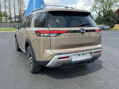 2024 Nissan Pathfinder Platinum