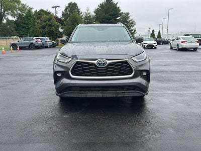 2022 Toyota Highlander Hybrid XLE