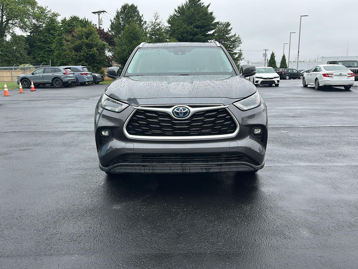 2022 Toyota Highlander Hybrid XLE