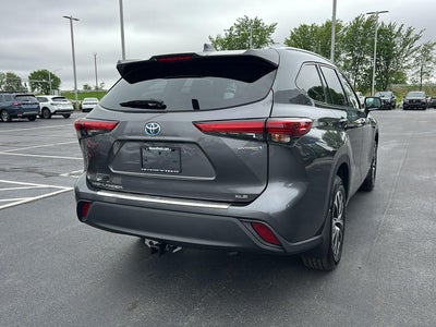 2021 Toyota Highlander Hybrid XLE