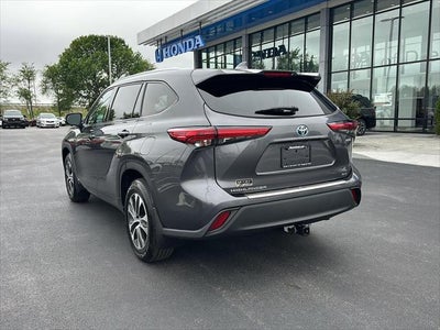 2021 Toyota Highlander Hybrid XLE