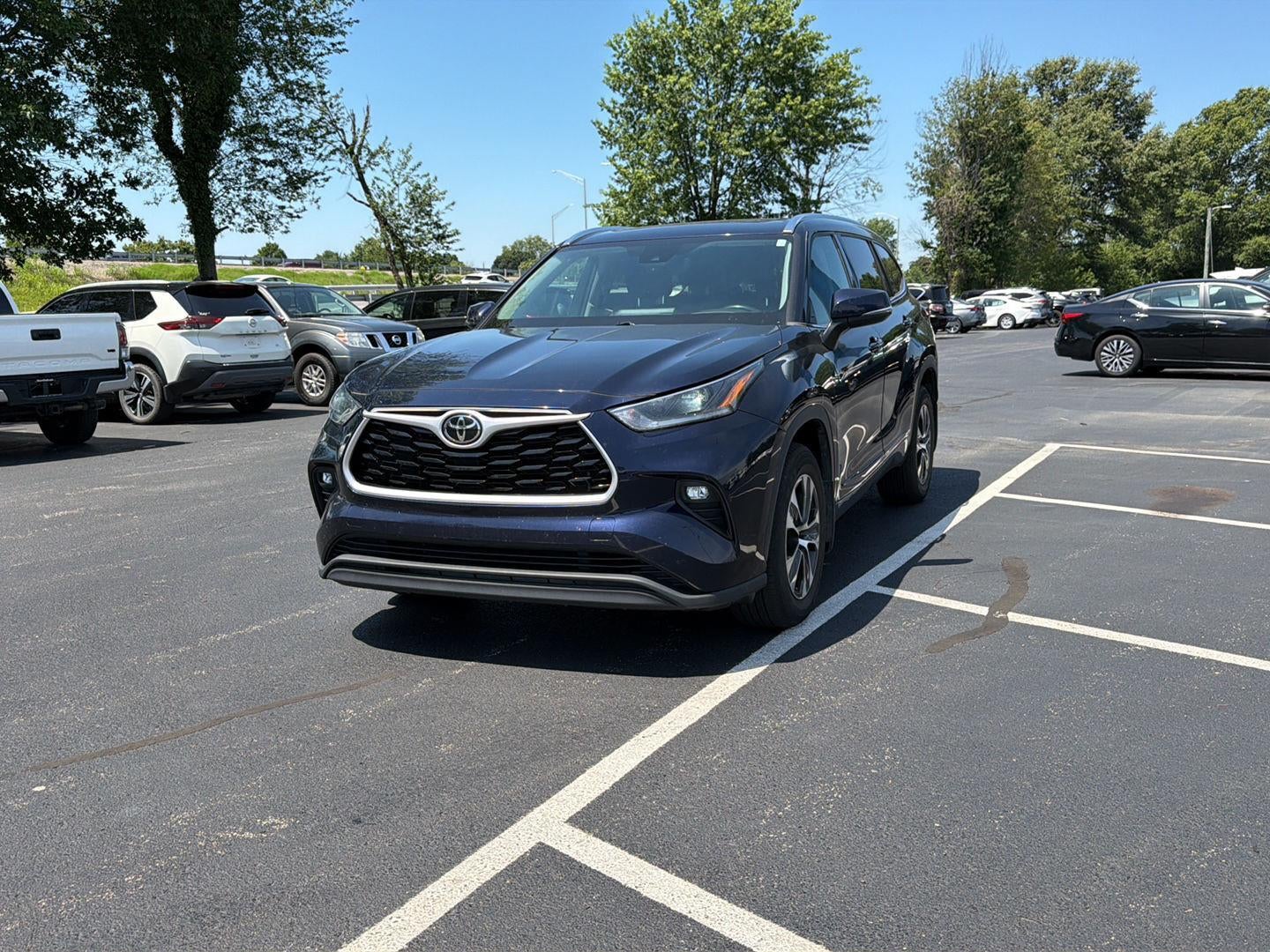 2021 TOYOTA TRUCK HIGHLANDER XLE